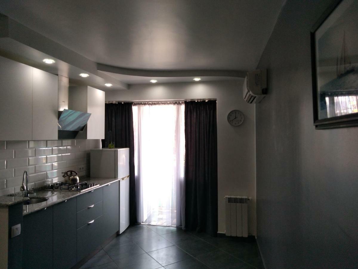 Apartment Eteri Μπατούμι Εξωτερικό φωτογραφία